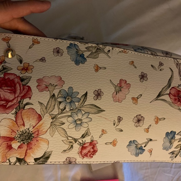 Vera Pelle Floral Shoulder Bag with Longstrap included - Picture 4 of 6